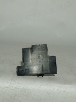 Кріплення протитуманної фари центральне праве Tesla Model X Plaid 2022- (1588189-01-A) (аналог) 1588189-01-A фото