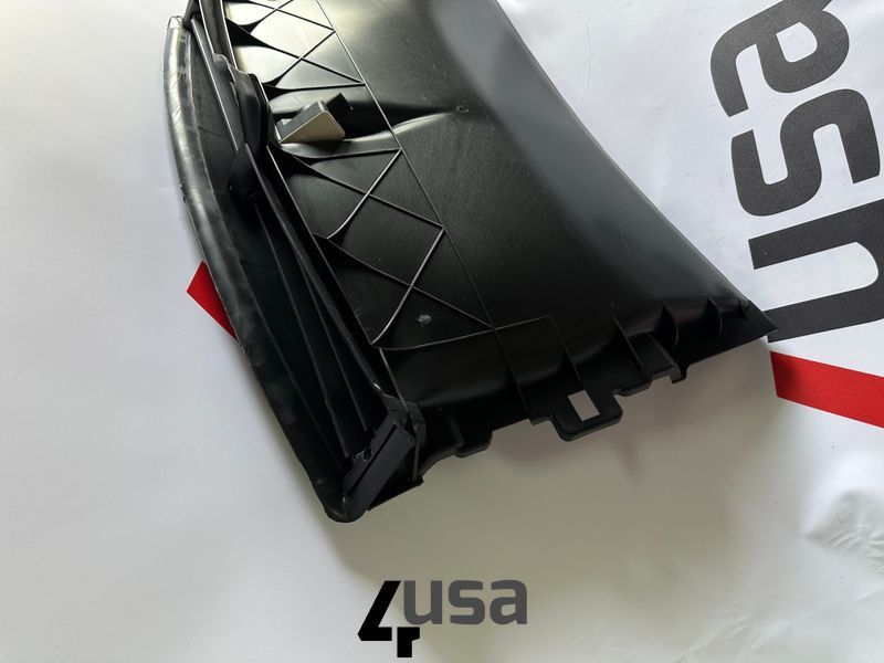 Жалюзі дефлектор люверс радіатора Tesla Model 3 18- 1076732-00-H 1076732-00-H фото