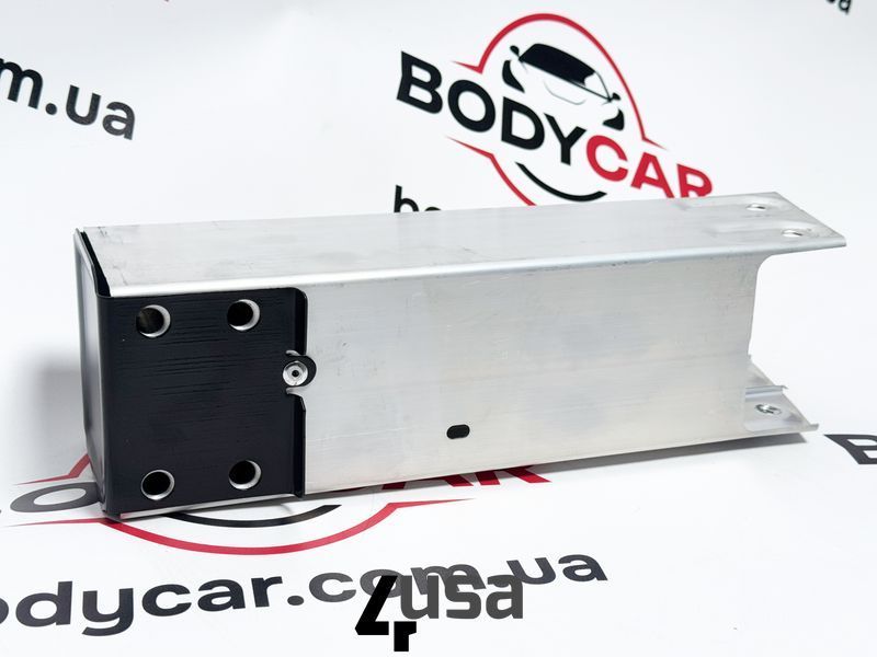 Клик підсилювача переднього бампера праве Tesla Model Y 20-1487462-00-A 1487462-00-A фото