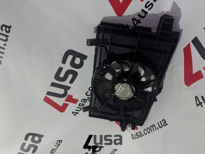 Вентилятор радіатора Tesla Model Y 1493995-00-B 1493995-00-B фото