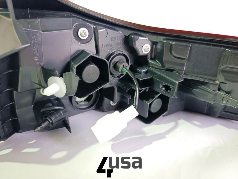 Ліхтар задній зовнішній лівий Nissan Rogue T33 2021-2024 (26555-6RR0C) 26555-6RR0C фото