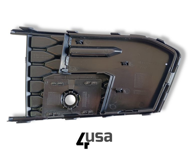 Решітка переднього бампера ліва Audi A6 C8 S-line 2019-2021 (4K0807647A9B9) 4K0807647A9B9 фото