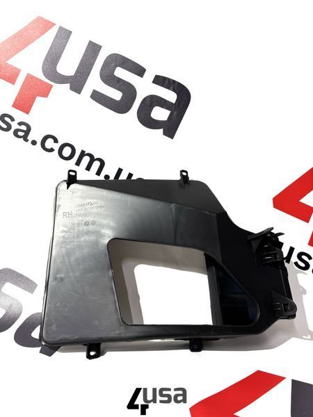 Дифузор радіатора кондиціонера лівий Tesla Model S 2016-2021 1058070-00-C 1058070-00-C фото