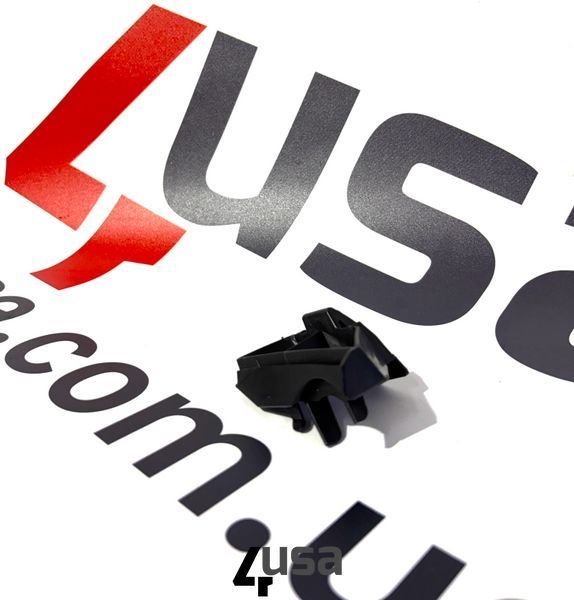 Напрямна бампера переднього нижня ліва Tesla Model S 2016-2021 1072913-00-B 1072913-00-B фото