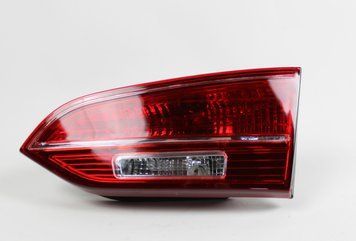 Ліхтар задній внутрішній Hyundai Santa Fe 2013 2014 2015 2016 92405-B8050 фото