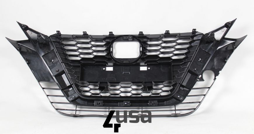 Решетка радиатора Nissan Altima 2019 2020  62310-6CA1A фото