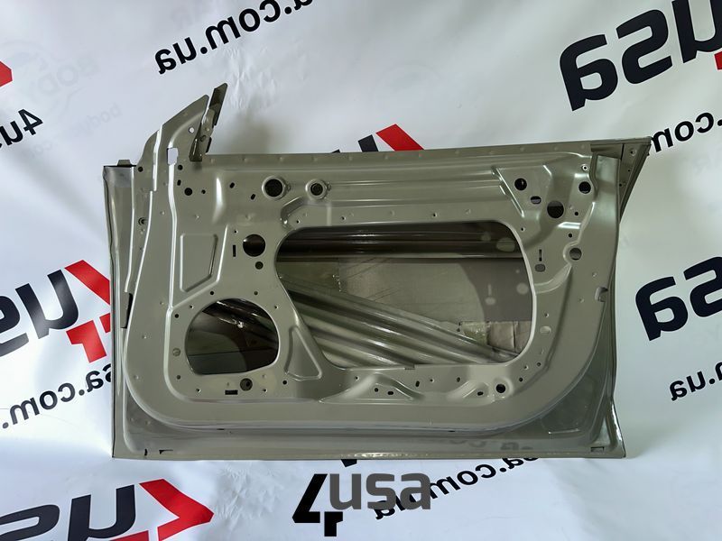 Двері передні права Tesla Model 3 18- 1081420-E0-C 1081420-E0-C фото